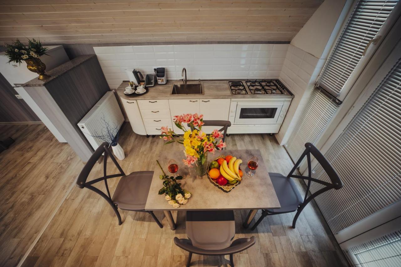 Rustaveli Apartment With Gym Τυφλίδα Εξωτερικό φωτογραφία